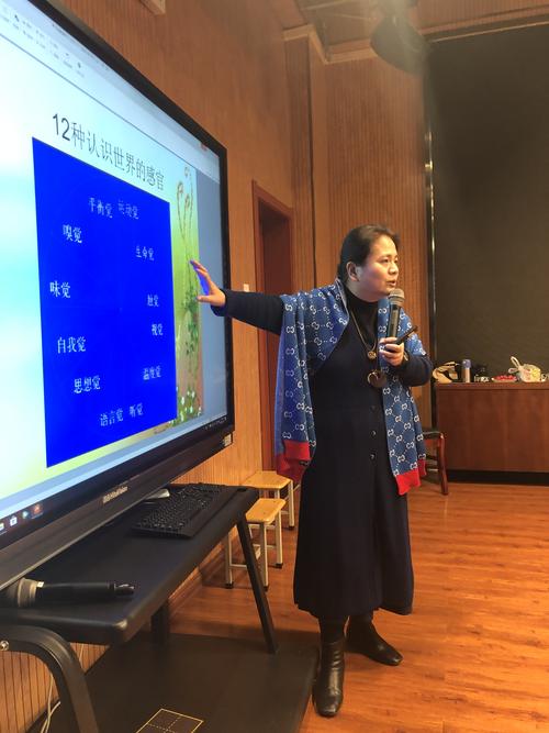 新澳2025天天正版资料和新人结婚班主任致辞与新人结婚班主任致辞简短